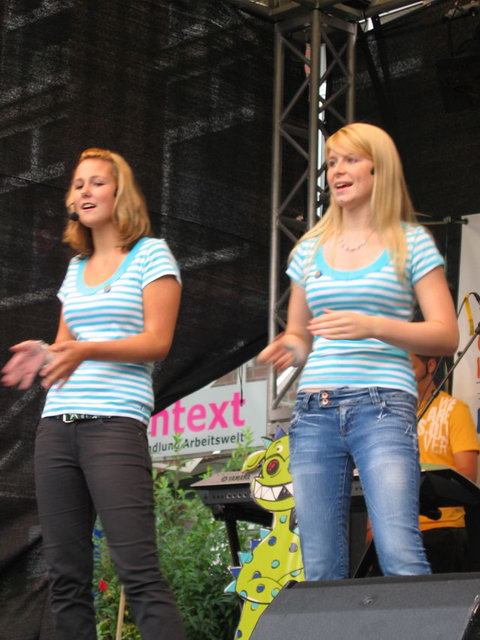 gal/2007/2007 Ruettenscheider Kinderfest/2007 Saitentwist Ruettenscheider Kinderfest 1.9. 092.jpg